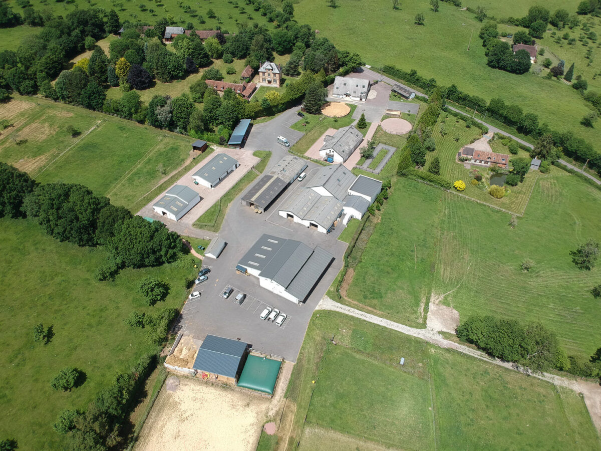 Le centre hospitalier vétérinaire équin de Livet